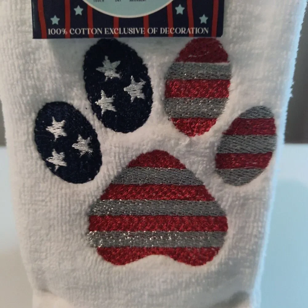 Patriotic Guest Towels Set Of 2 Stars and Stripes Embroidered Dog Print 100% Cot